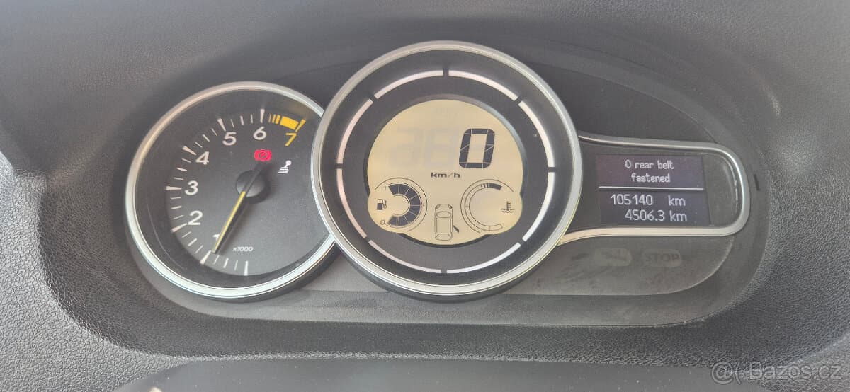 2011 Renault MEGANE - 15