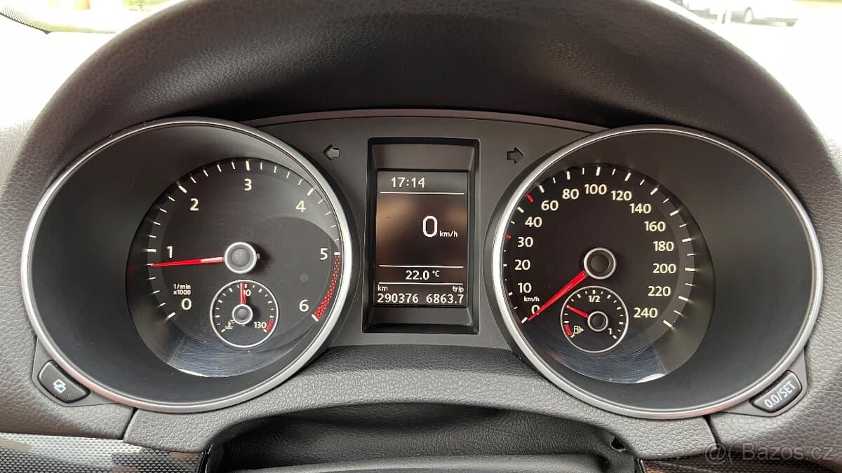 2011 Volkswagen GOLF - 15