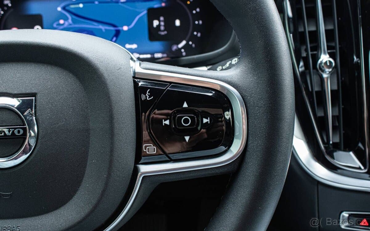 2023 Volvo V60 - 15