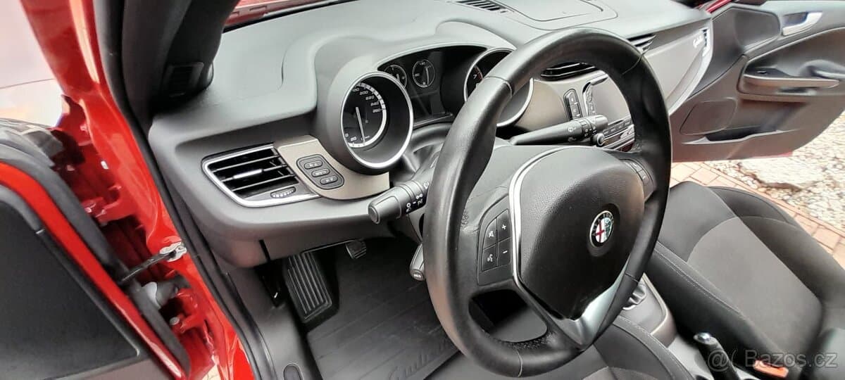 2015 Alfa Romeo GIULIETTA - 16