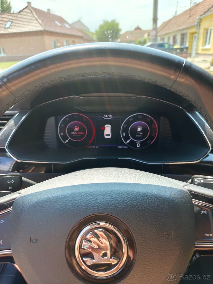 2018 Škoda SUPERB - 16