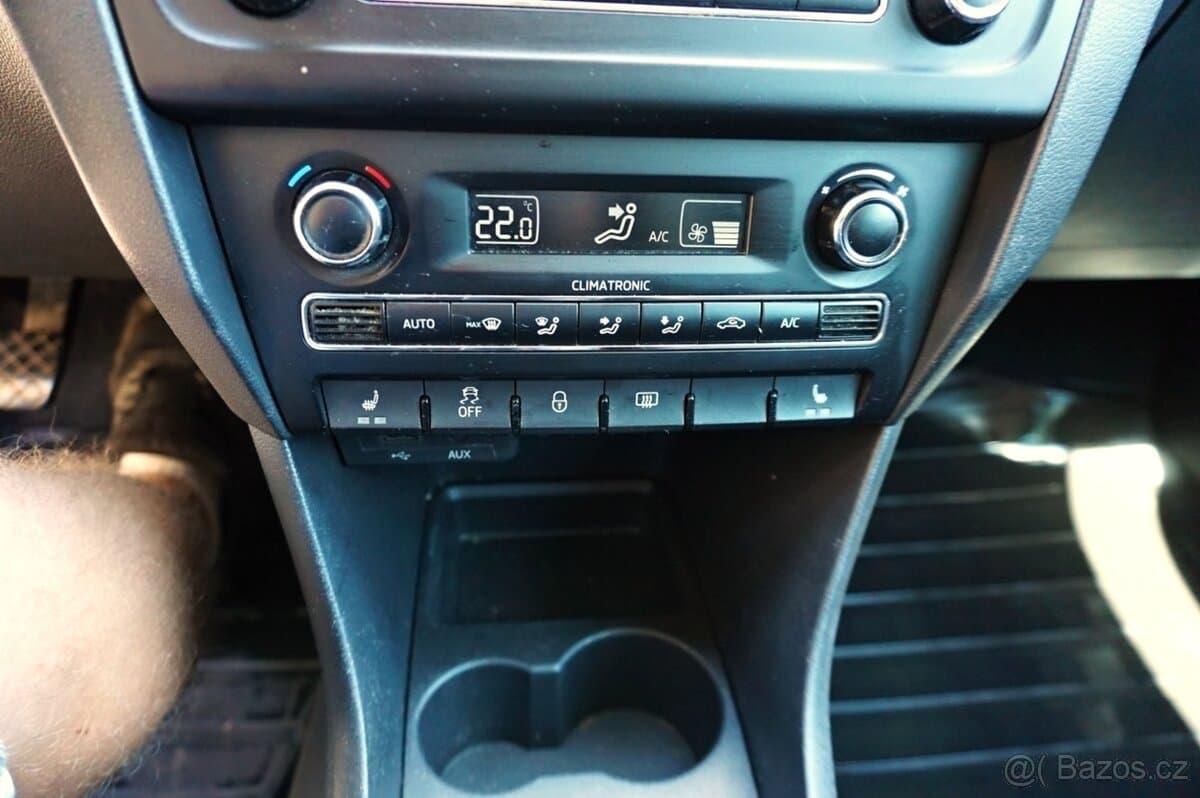 2015 Škoda RAPID - 16