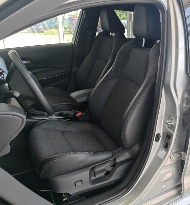 2023 Toyota COROLLA - 16