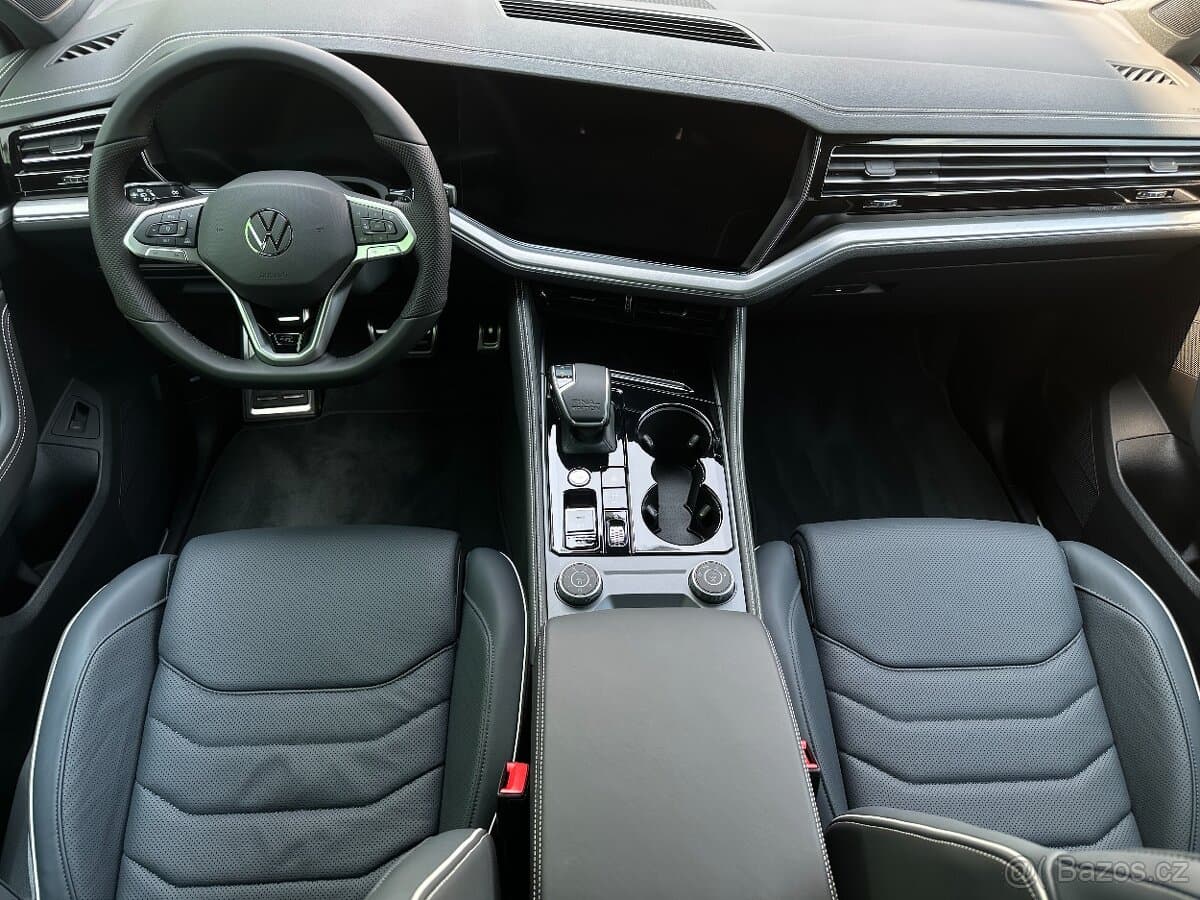 2026 Volkswagen TOUAREG - 16