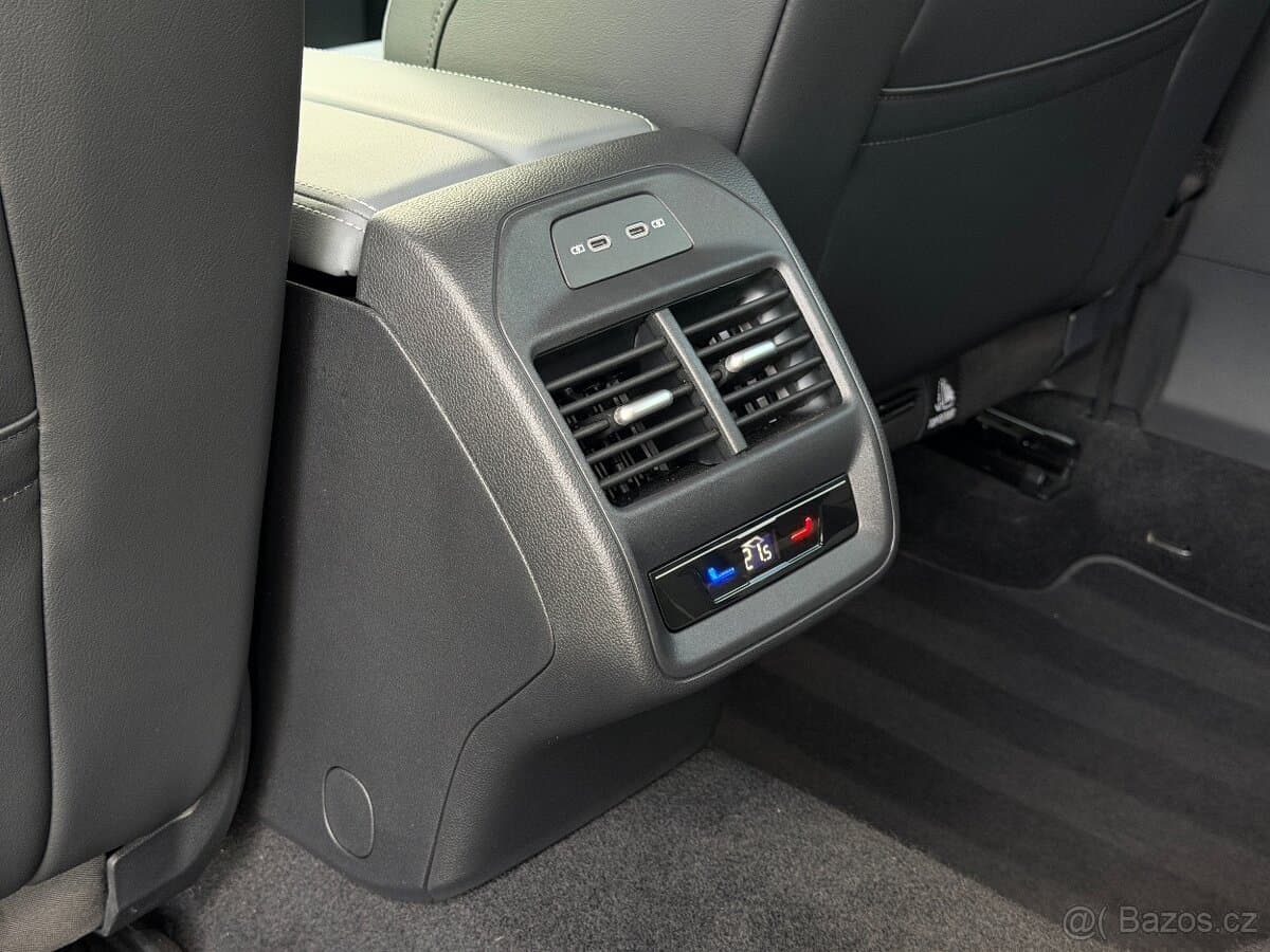 2024 Volkswagen PASSAT - 16