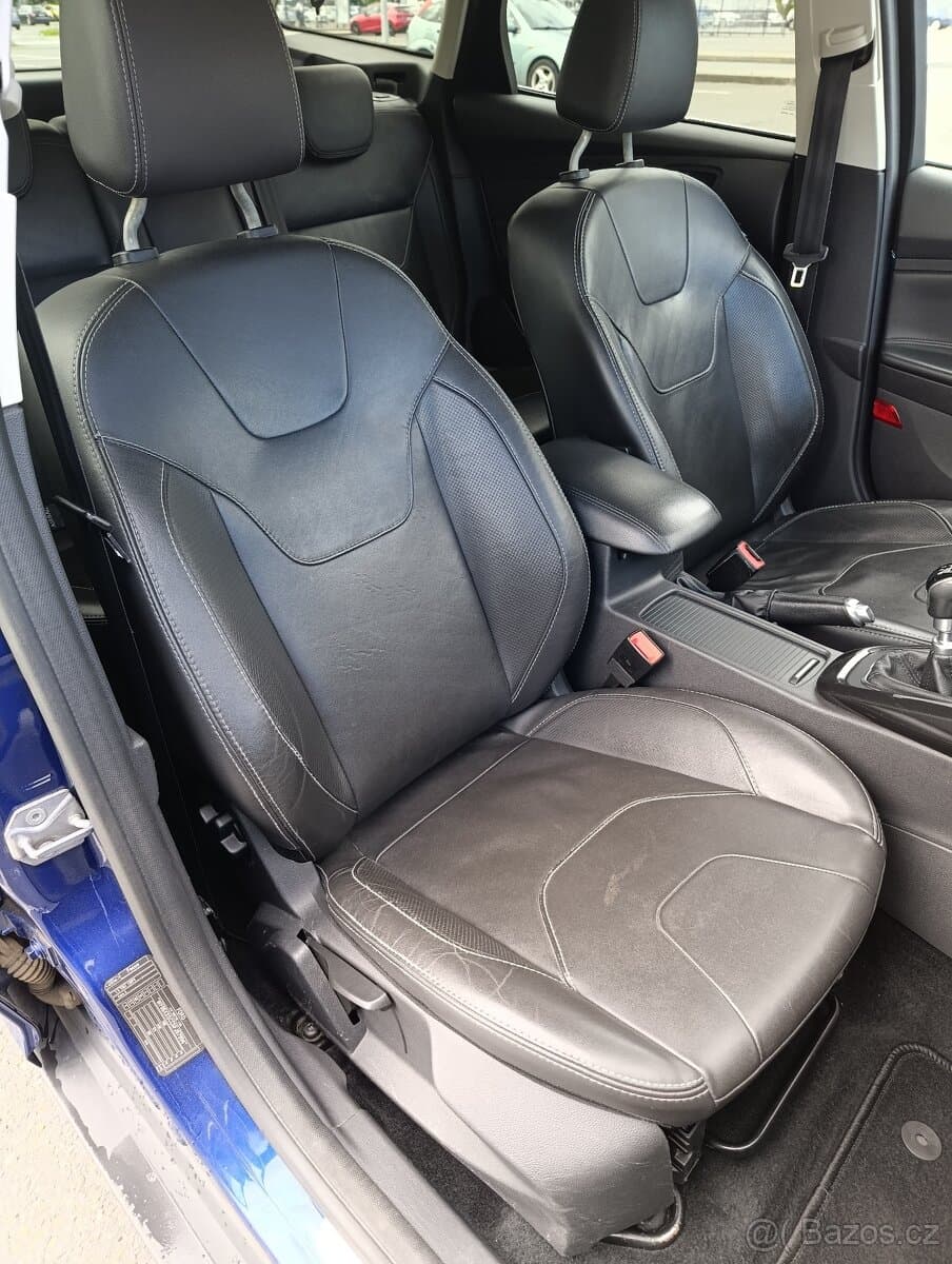 2016 Ford FOCUS - 16
