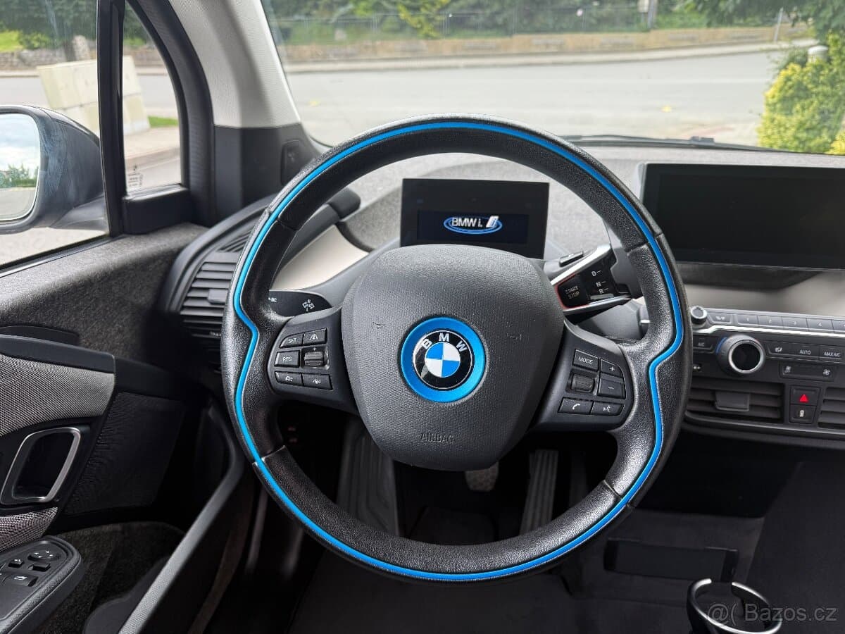 2021 BMW i3 - 16