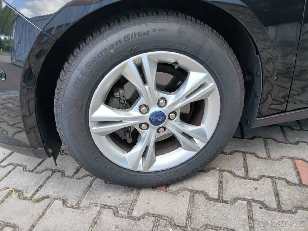 2012 Ford FOCUS - 16