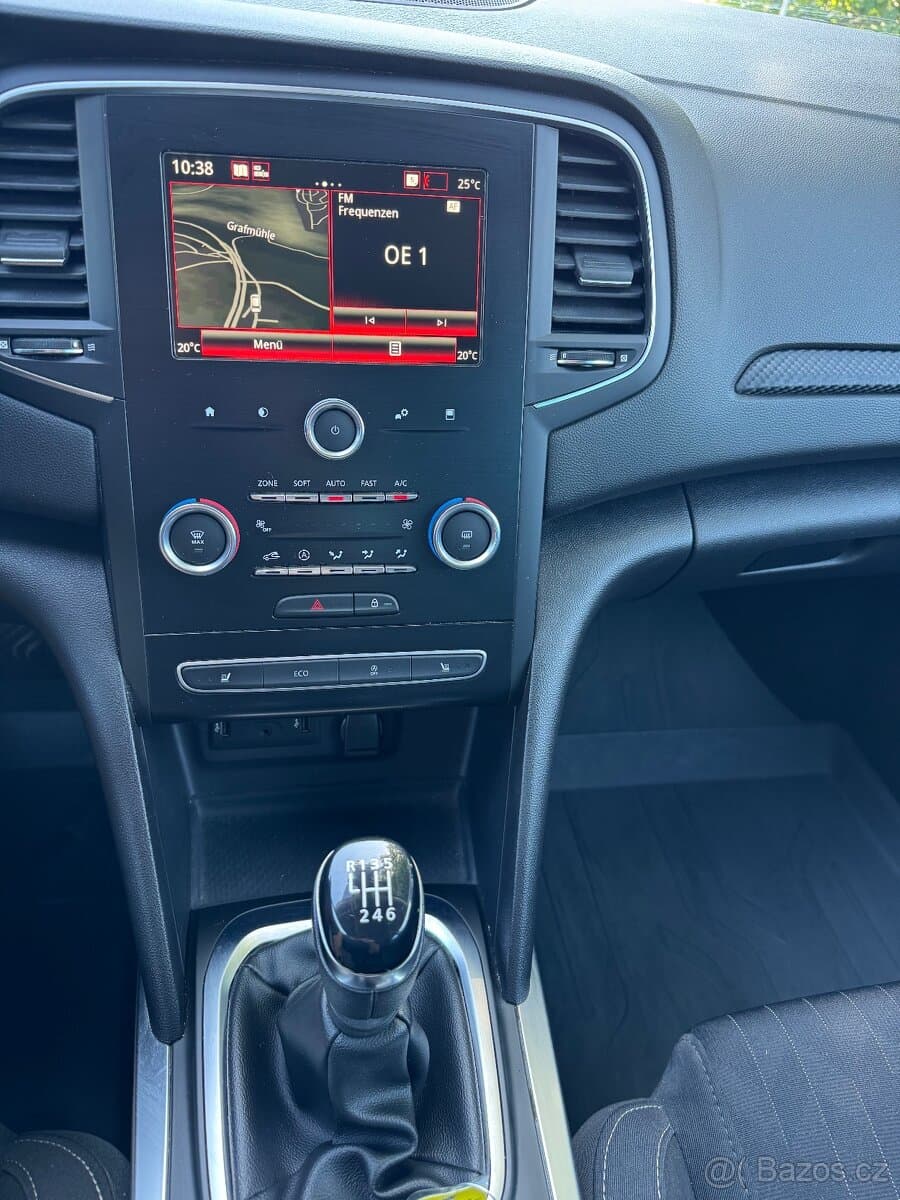 2019 Renault MEGANE - 16