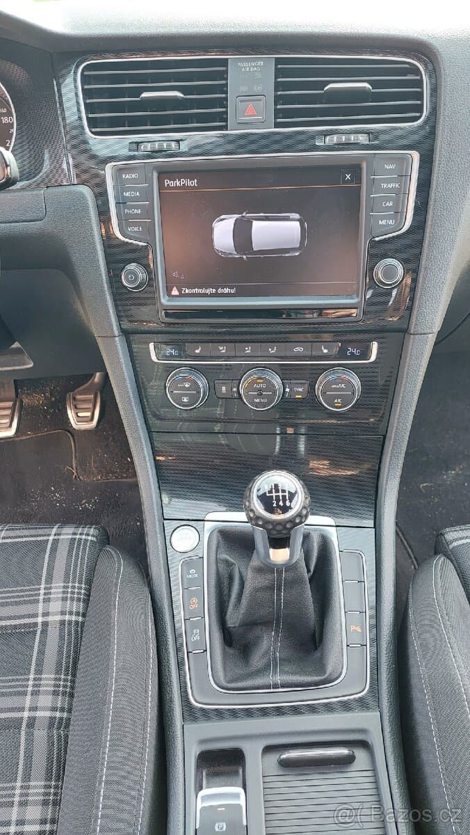 2015 Volkswagen GOLF - 16