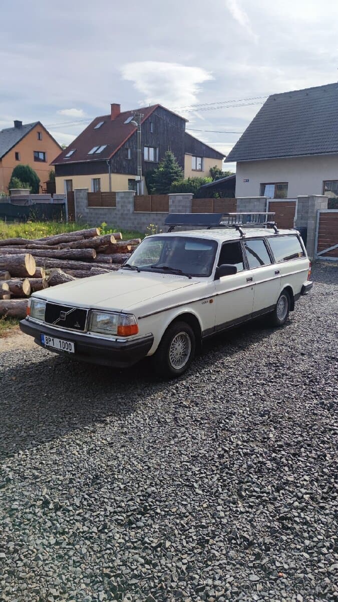 1991 Volvo 240 - 16