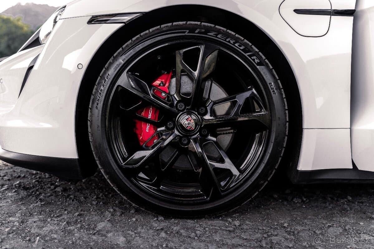 2023 Porsche TAYCAN - 16