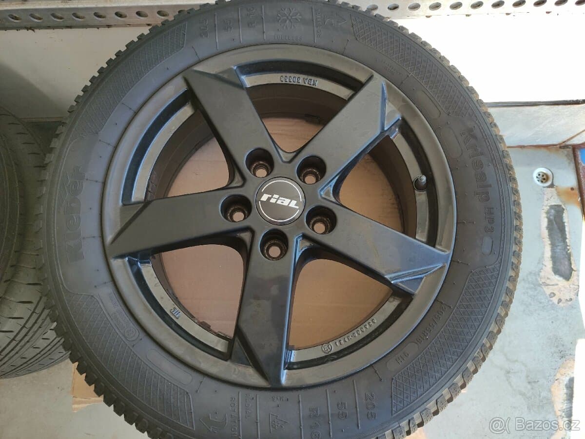 2013 Kia CARENS - 16