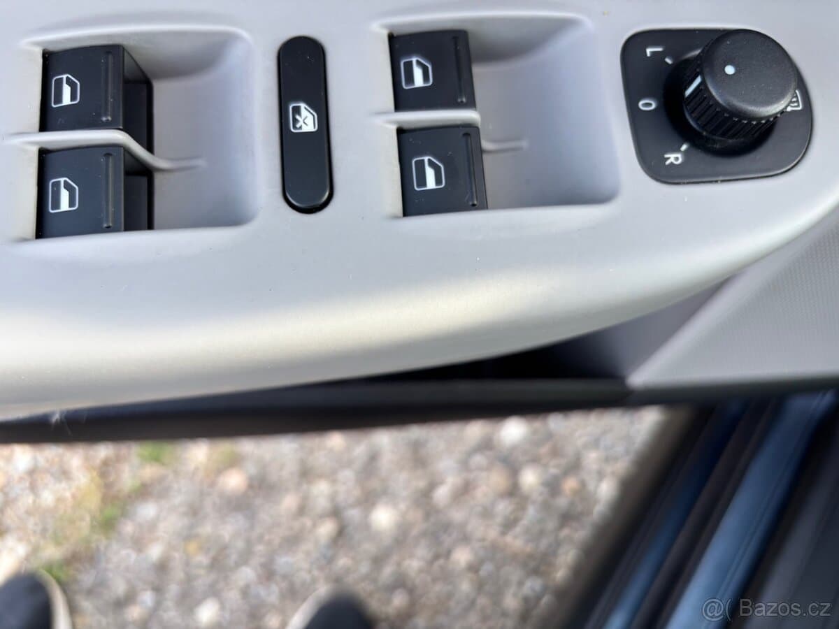 Volkswagen PASSAT - 16