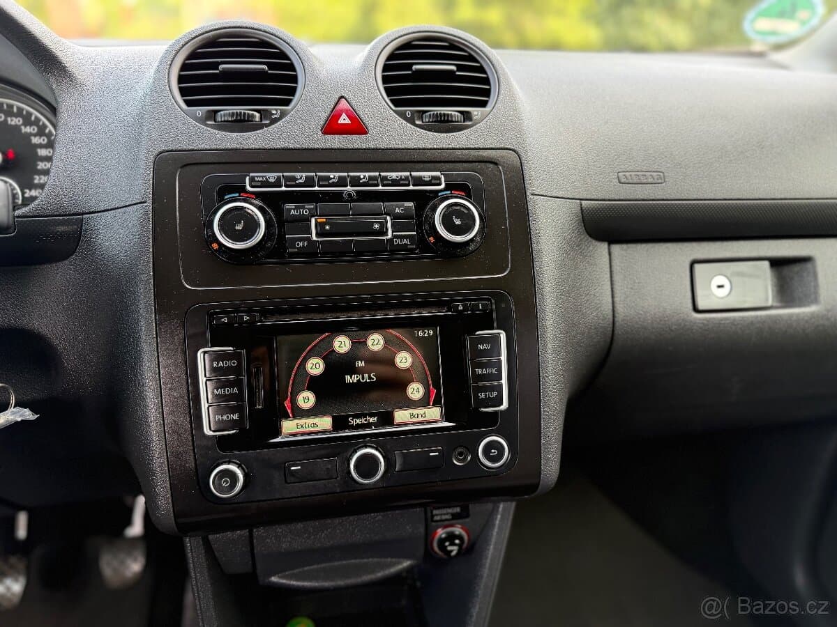 2012 Volkswagen CADDY - 16