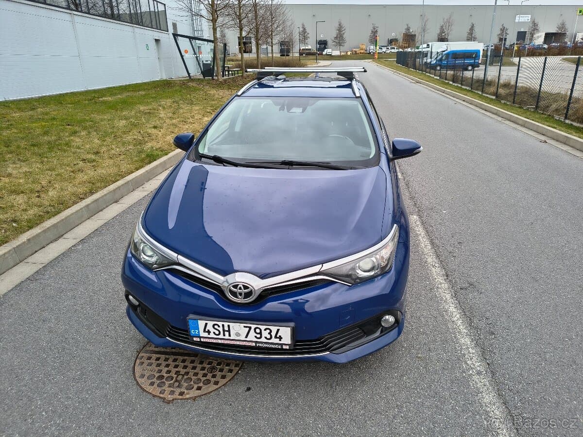 2017 Toyota AURIS - 16