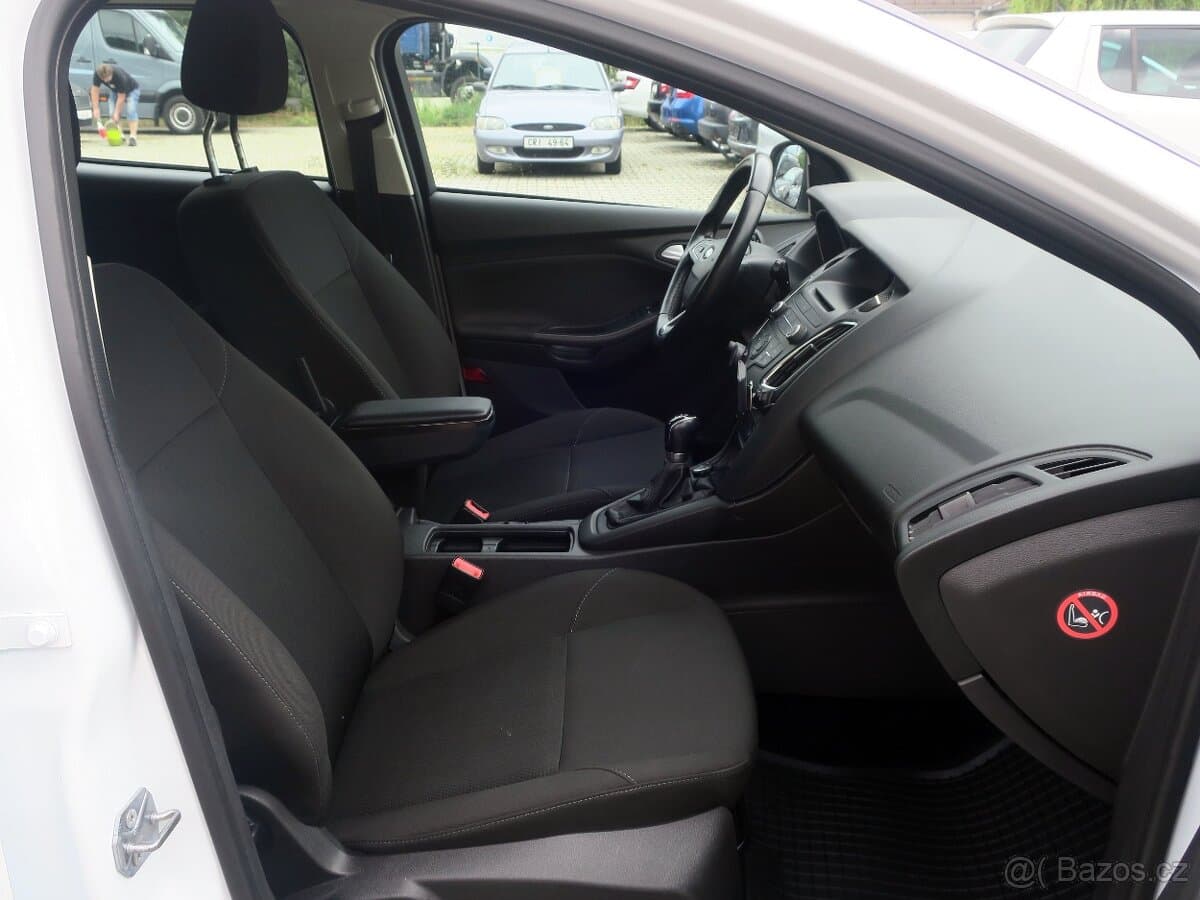 2015 Ford FOCUS - 16