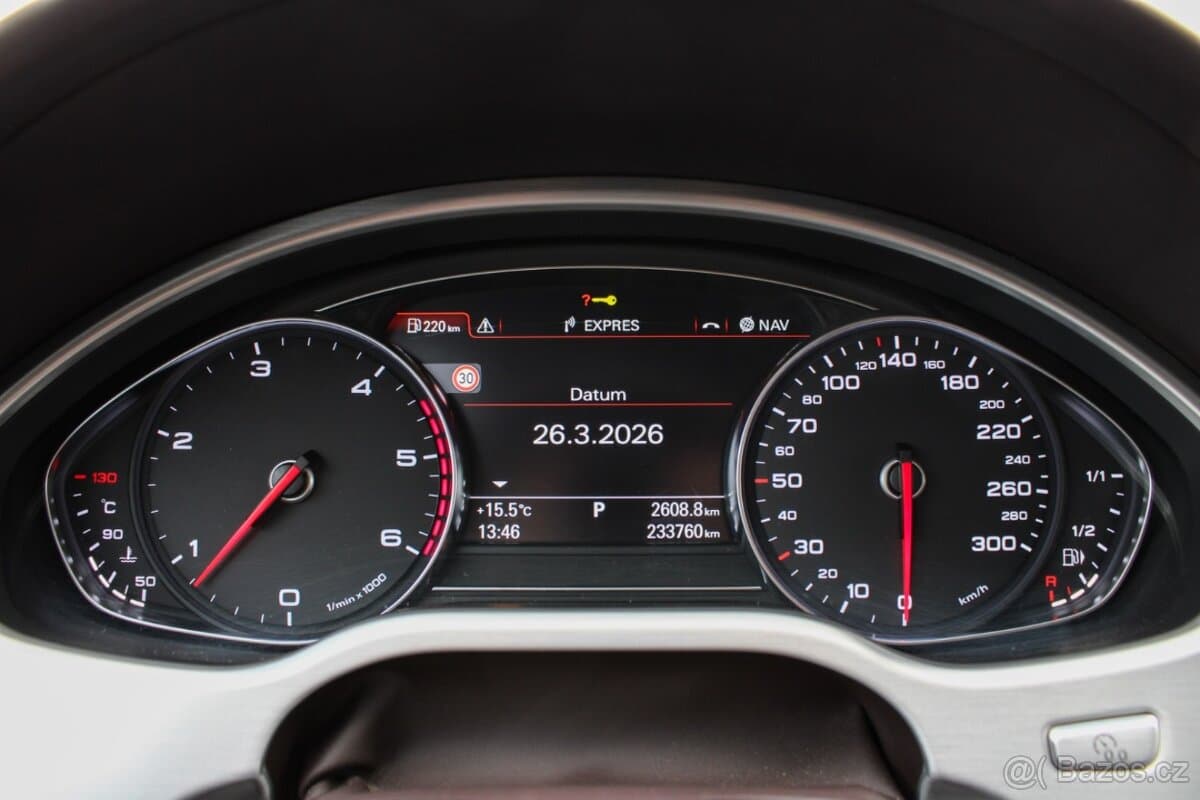 2013 Audi A8 - 16