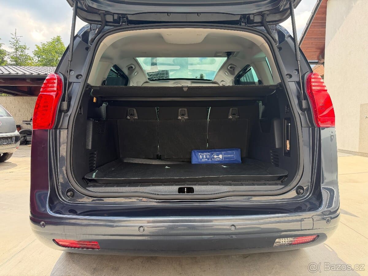 2013 Peugeot 5008 - 16