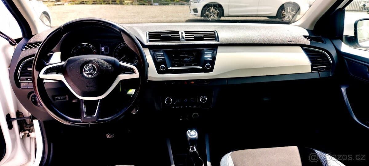 2015 Škoda FABIA - 16