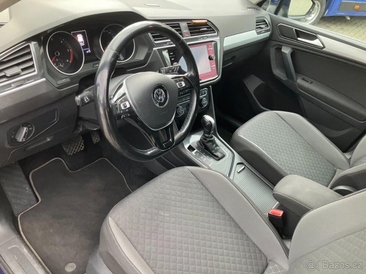 2017 Volkswagen TIGUAN - 16