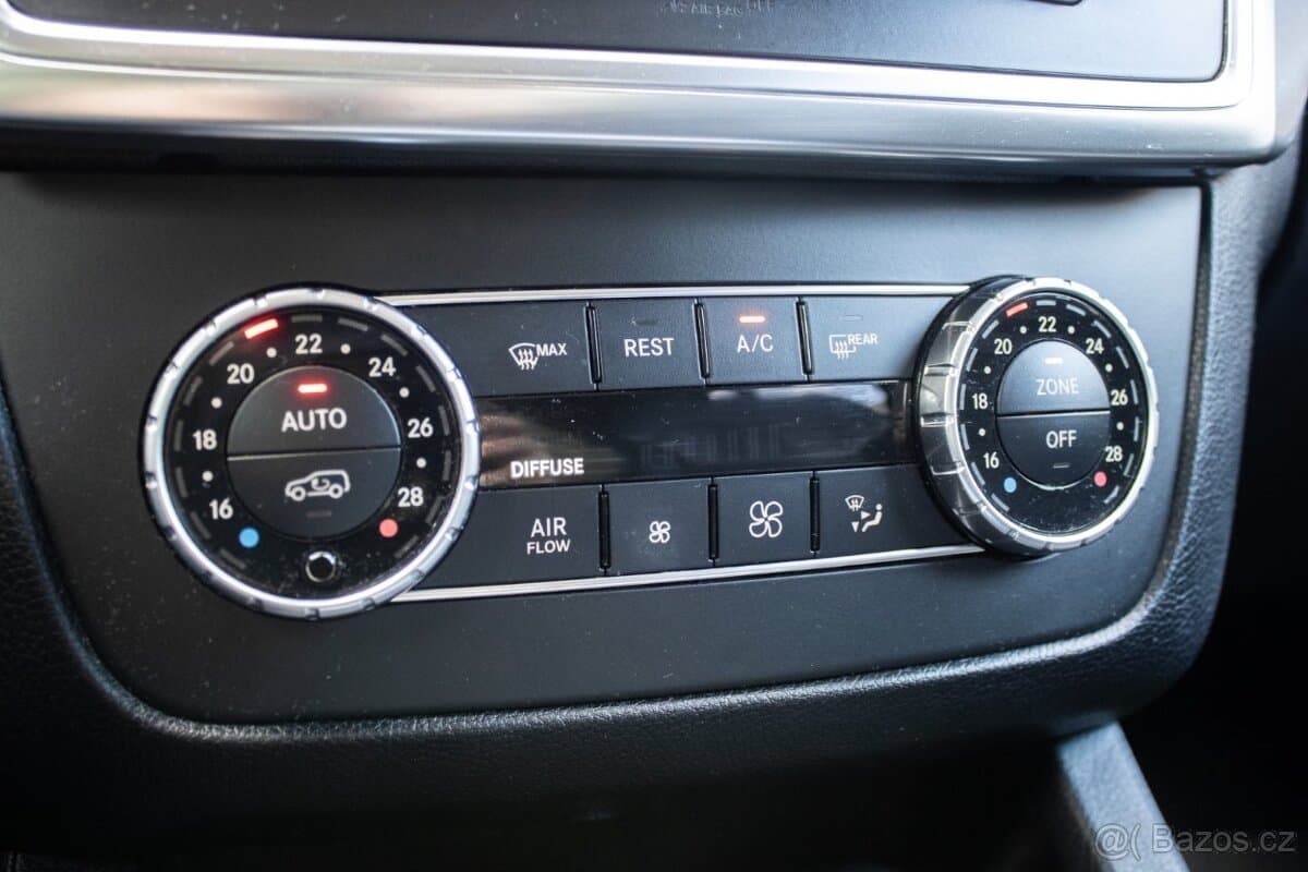 2015 Mercedes-Benz GL - 16