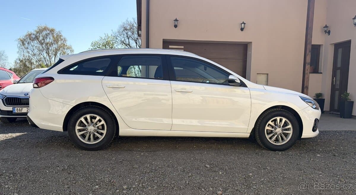 2022 Hyundai i30 - 16