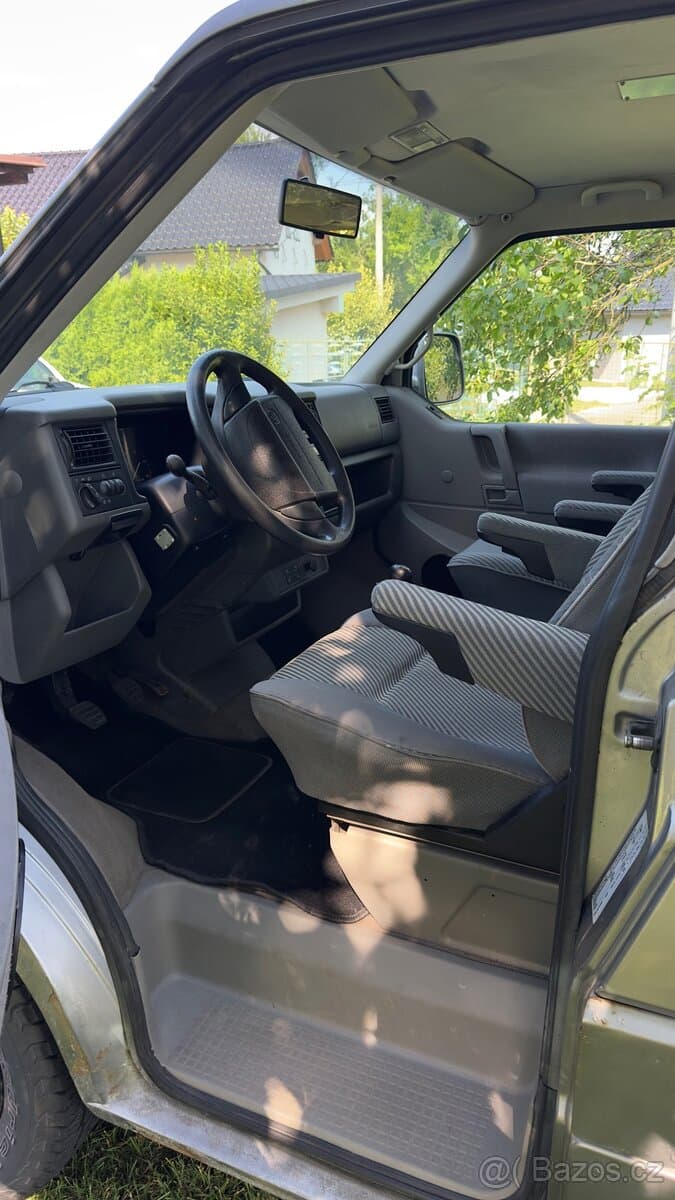1997 Volkswagen MULTIVAN - 16