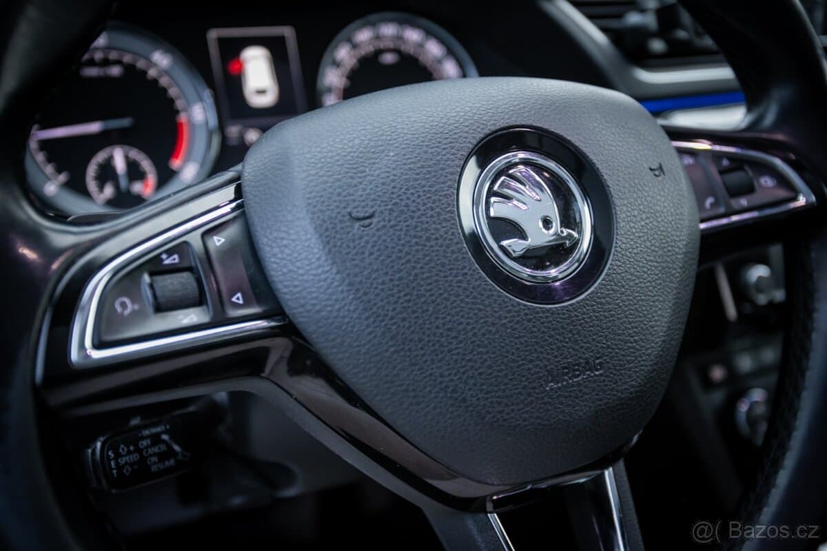 2015 Škoda SUPERB - 16