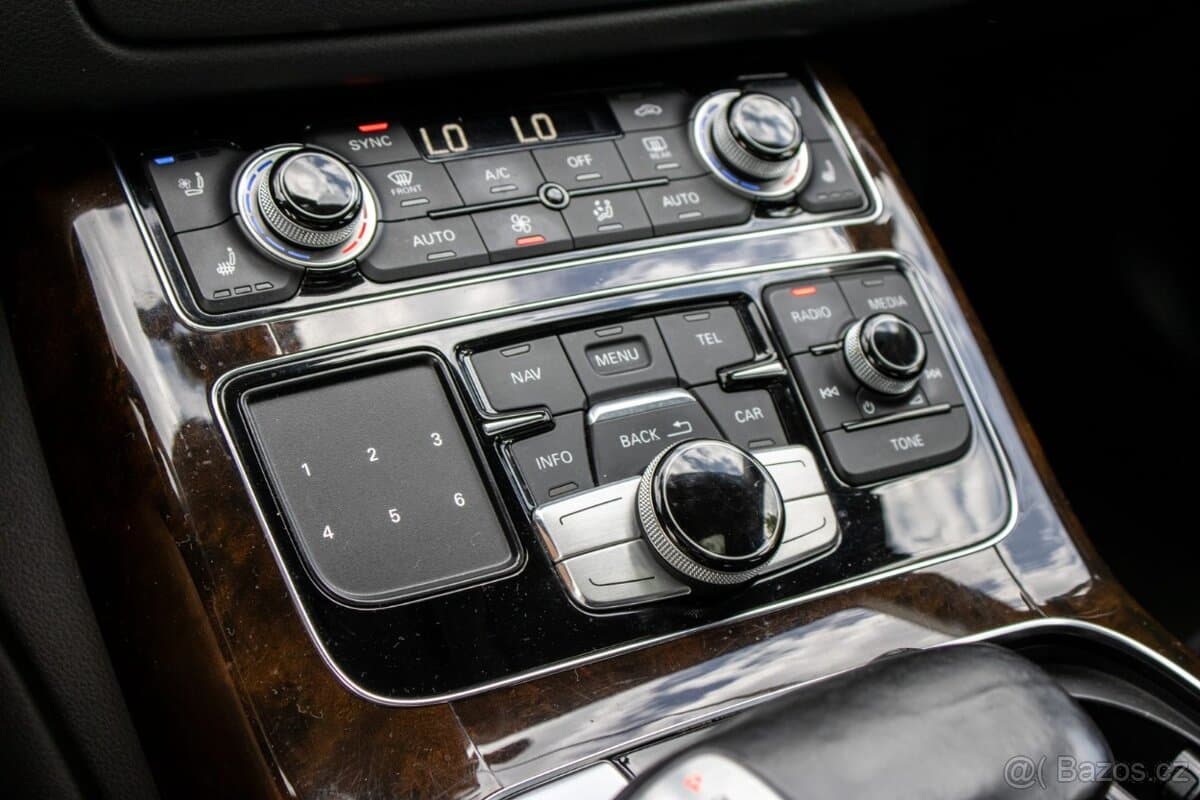 2014 Audi A8 - 16