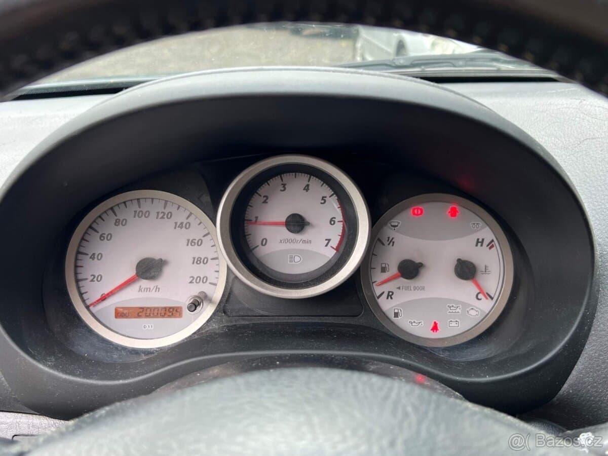 2005 Toyota RAV4 - 16