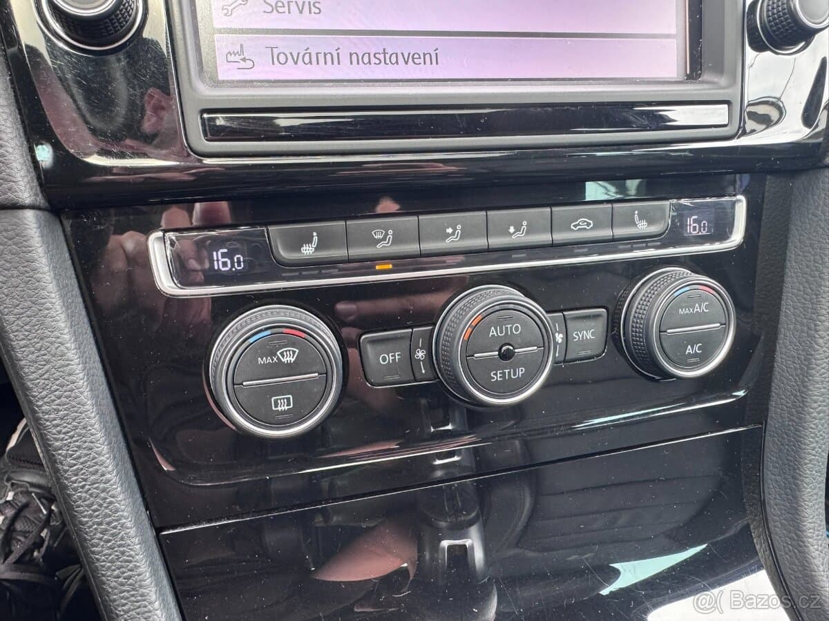 2013 Volkswagen GOLF - 16