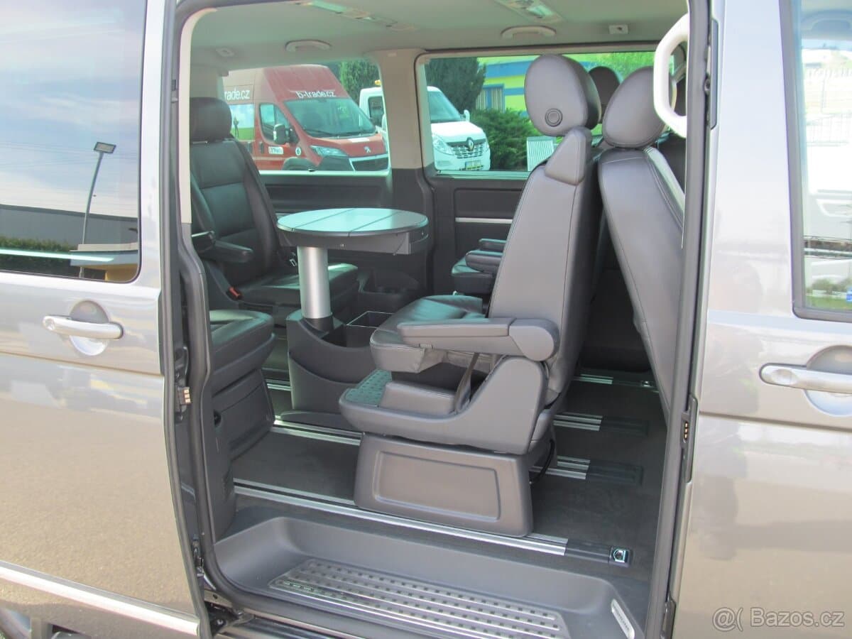 2010 Volkswagen MULTIVAN - 16