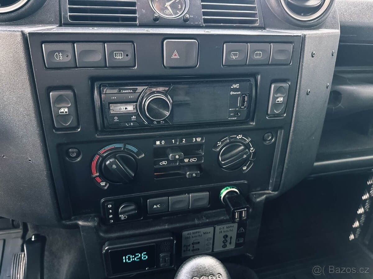 2007 Land Rover DEFENDER - 16