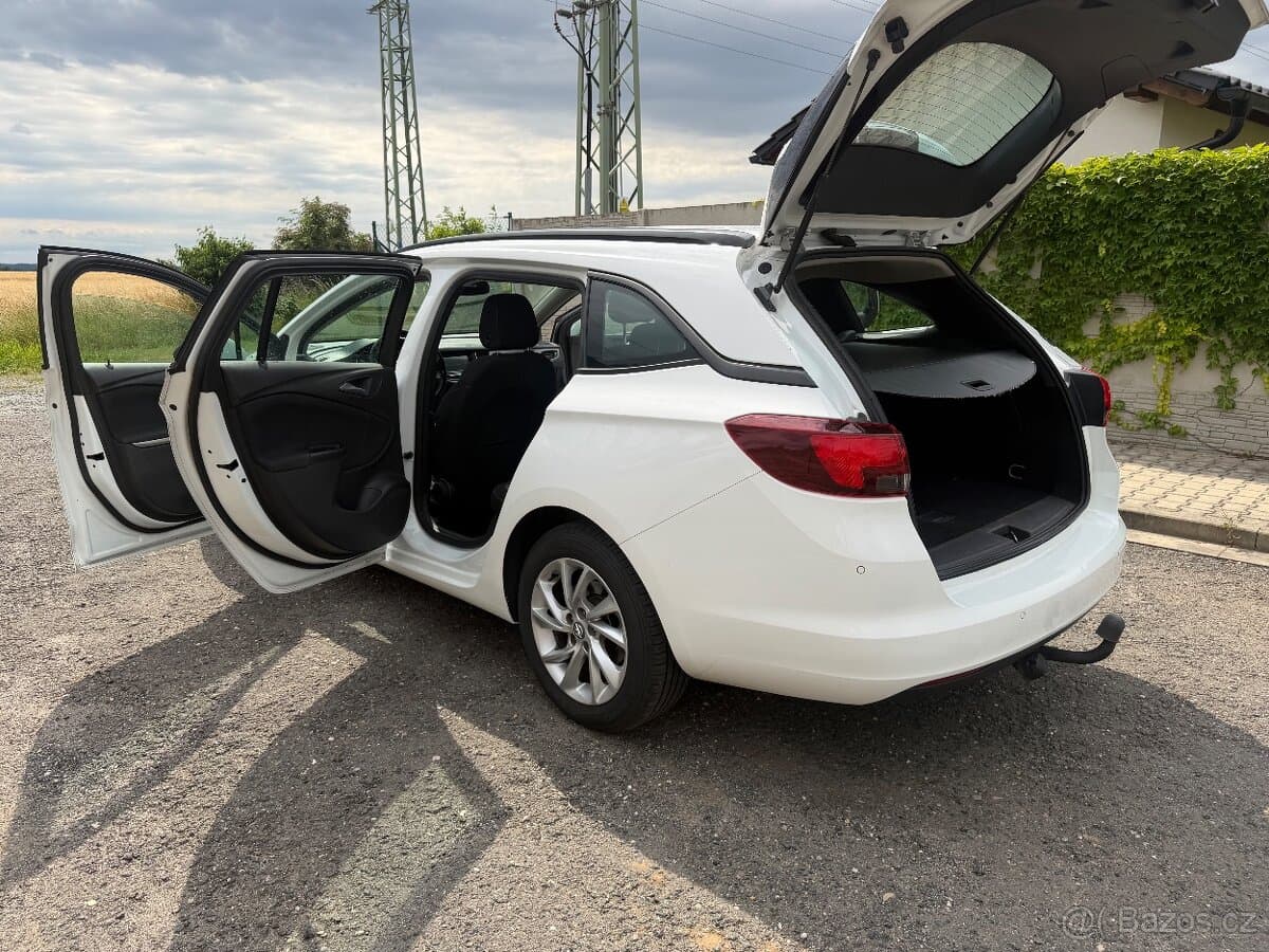 2020 Opel ASTRA - 16