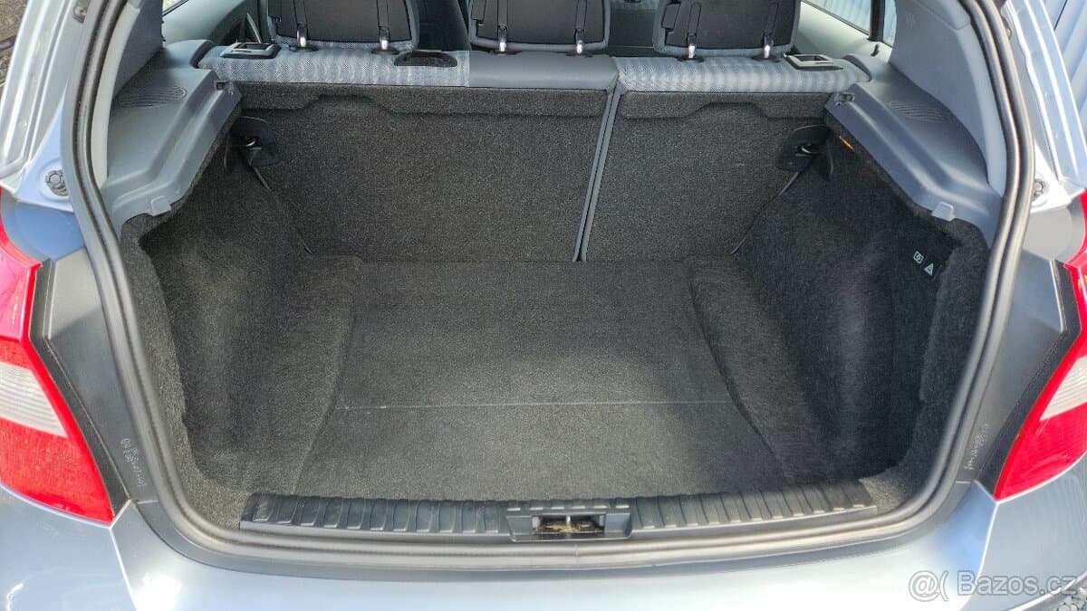 2005 BMW 1-SERIES - 16