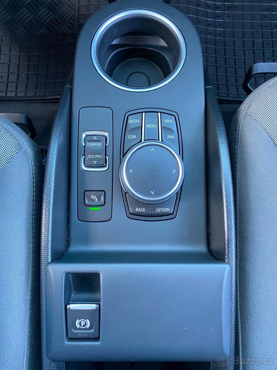 2021 BMW i3 - 16