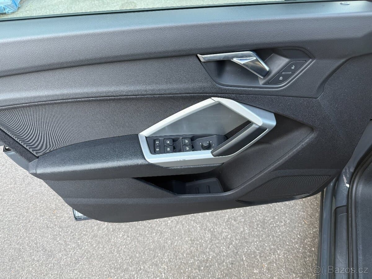 2019 Audi Q3 - 16