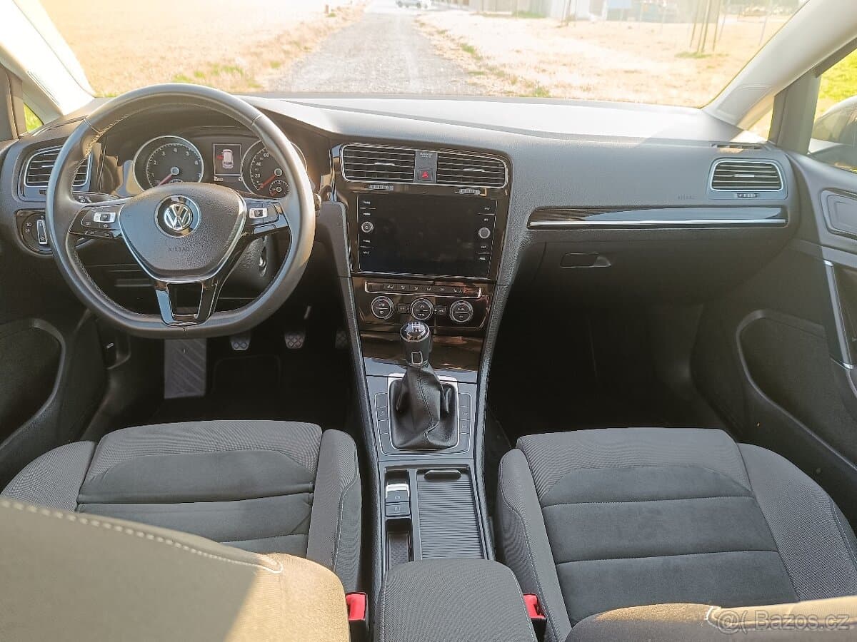 2020 Volkswagen GOLF - 16