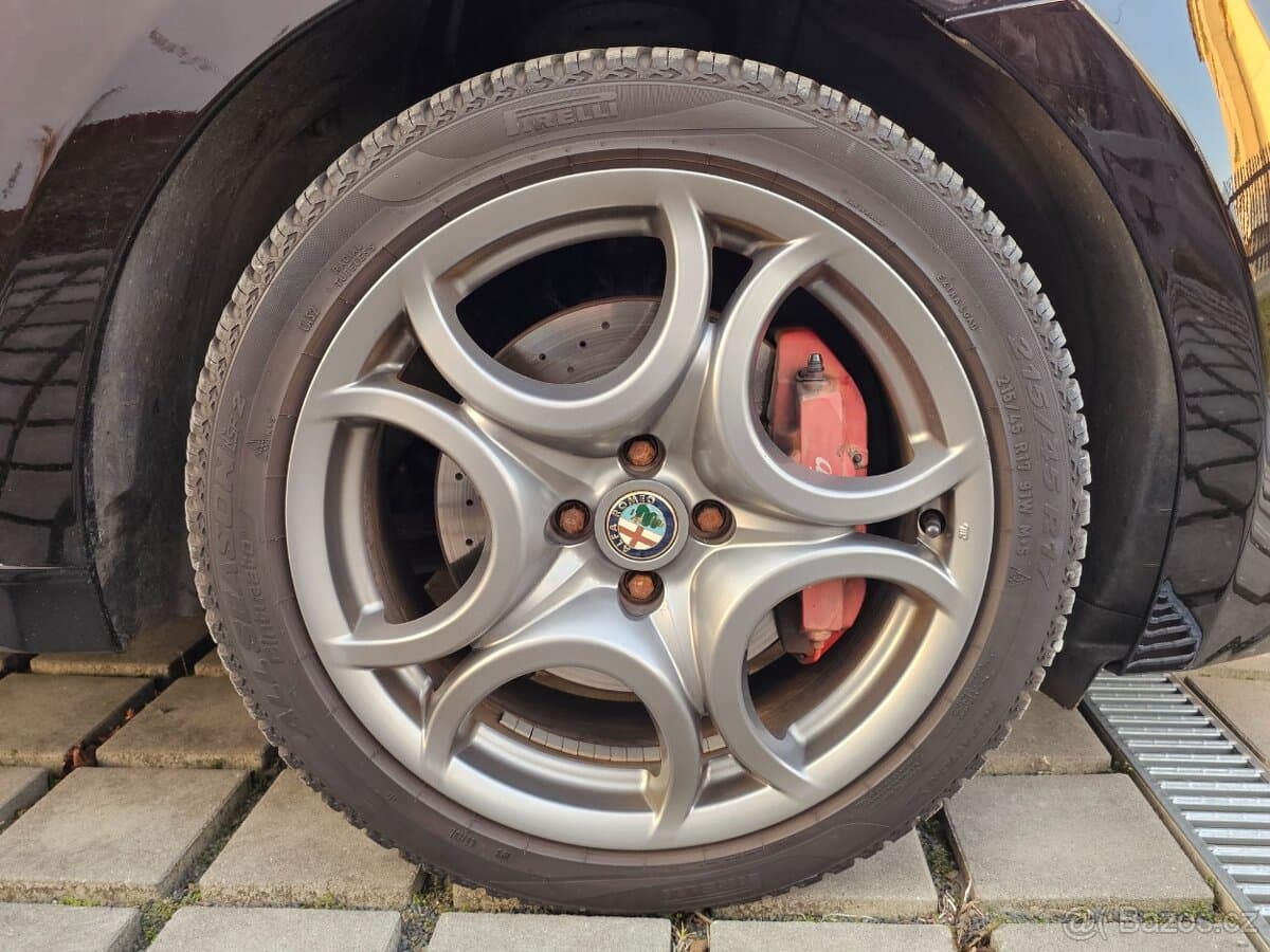 2010 Alfa Romeo MITO - 16
