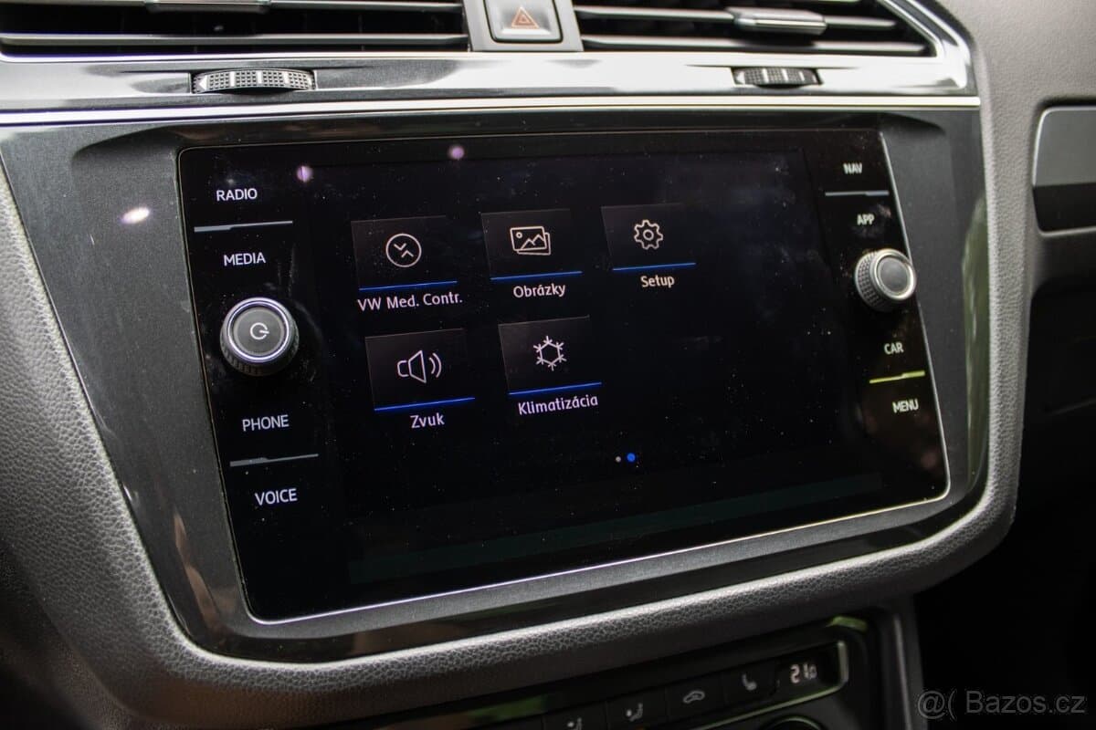 2018 Volkswagen TIGUAN - 16