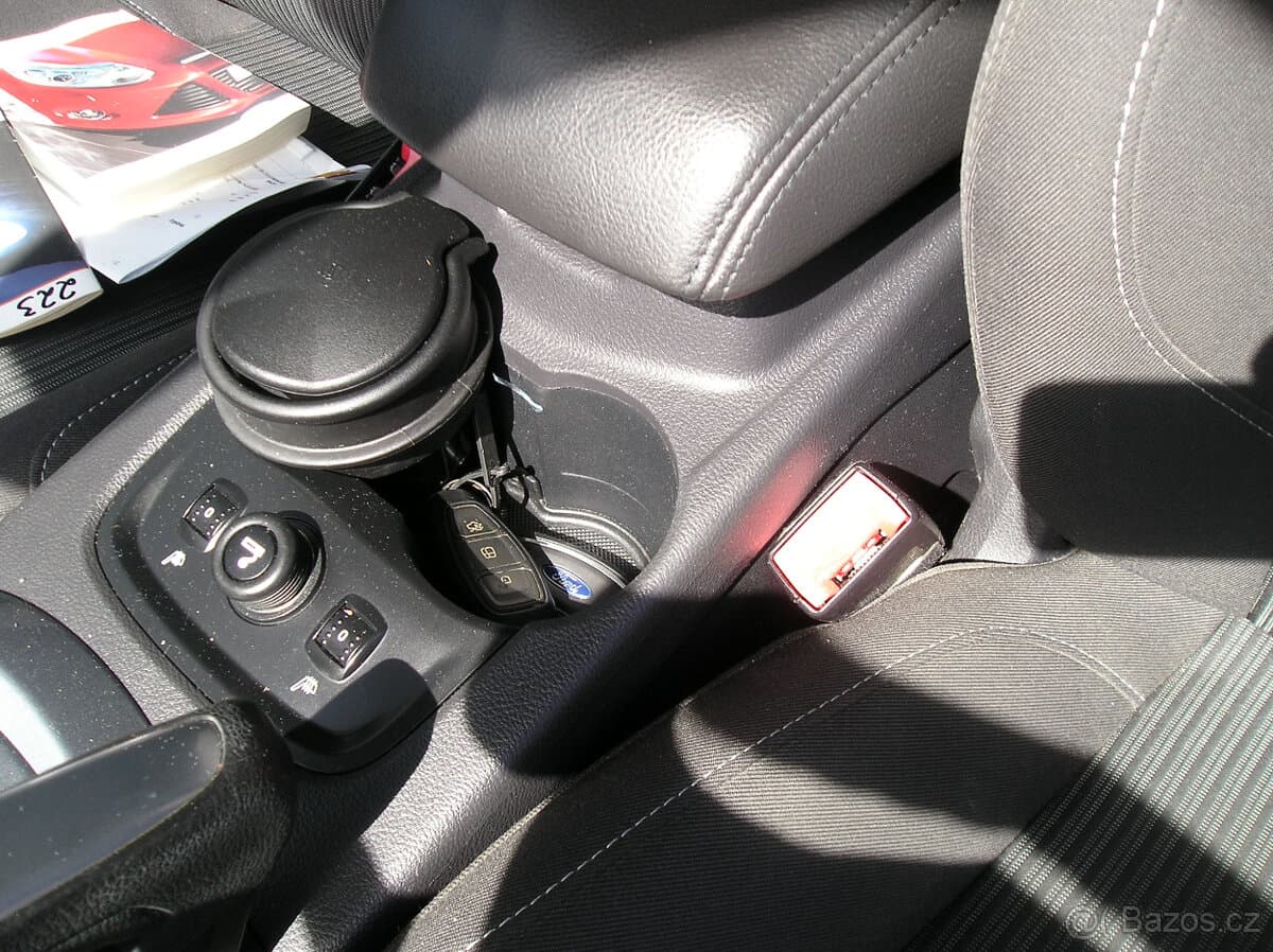 2011 Ford FOCUS - 16