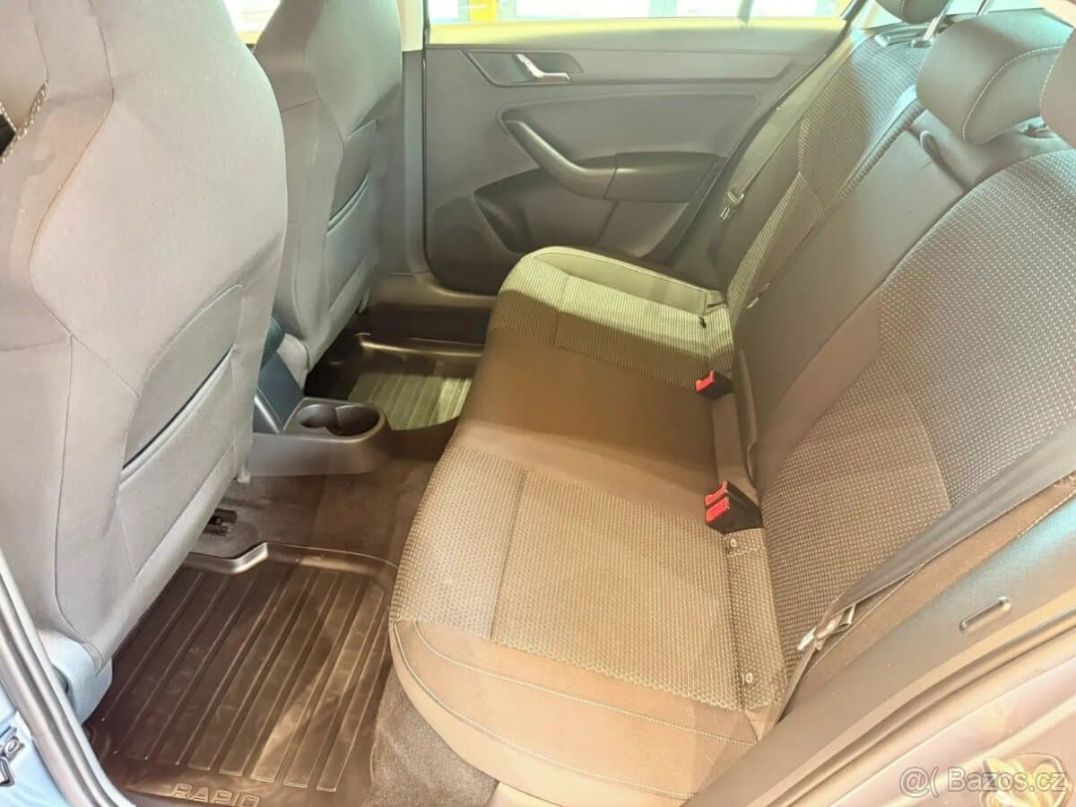 2013 Škoda RAPID - 16