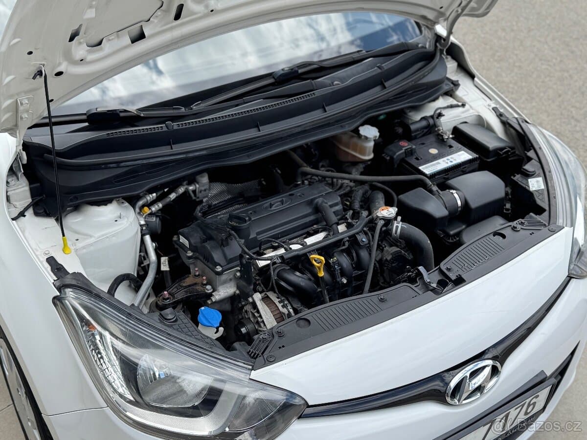 2014 Hyundai i20 - 16