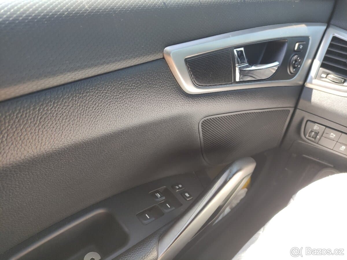 2011 Hyundai VELOSTER - 16