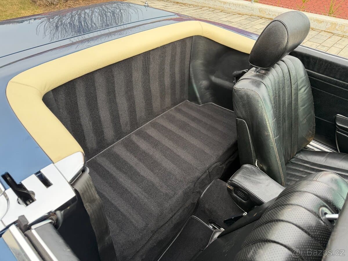 1976 Mercedes-Benz SL - 16