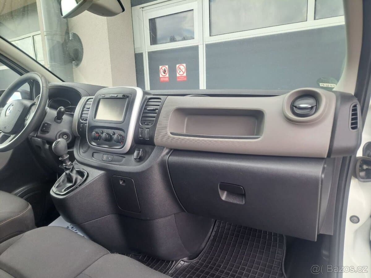 2018 Renault TRAFIC - 16