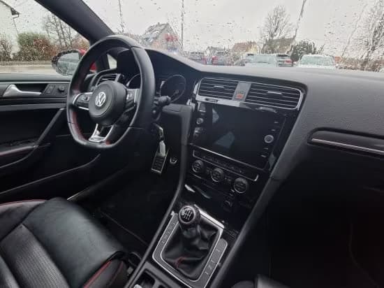 2016 Volkswagen GOLF - 16