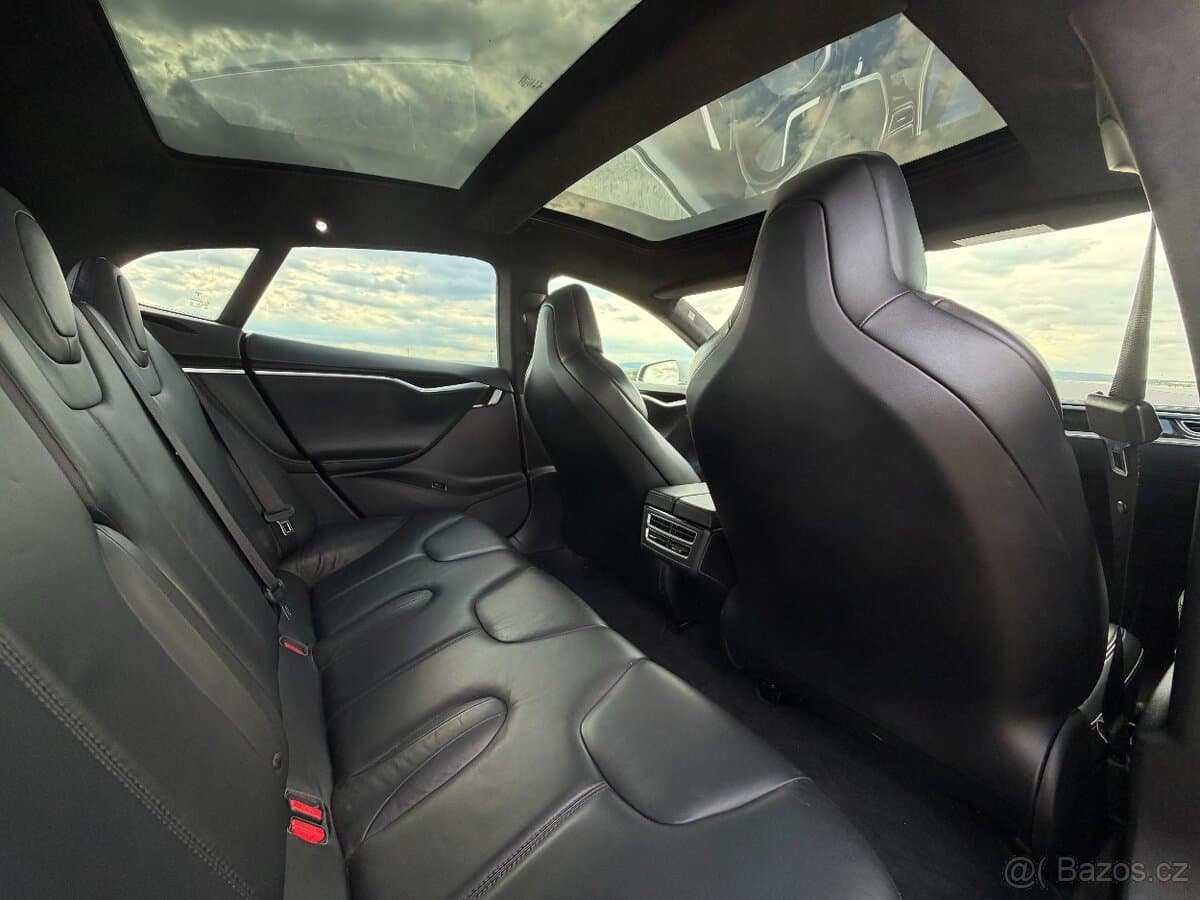 2013 Tesla MODEL S - 16