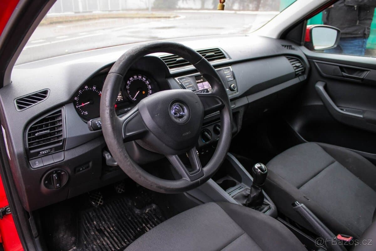 2015 Škoda FABIA - 16